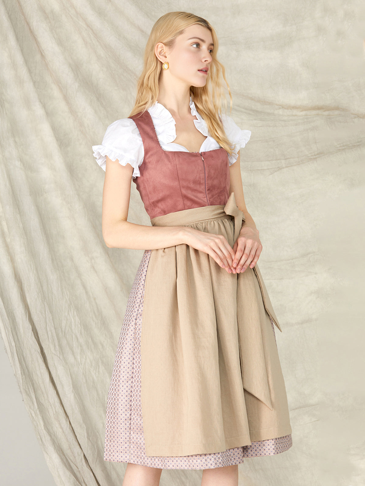 DIRNDL - CELIA